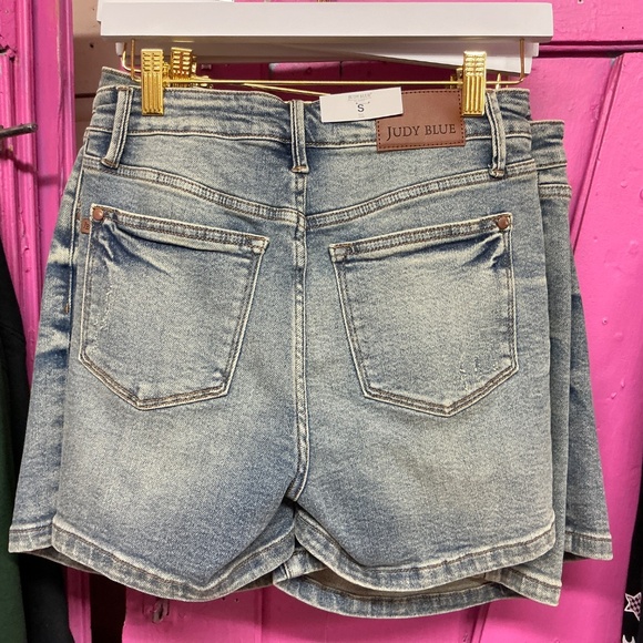 Judy Blue Denim Shorts - Picture 2 of 5